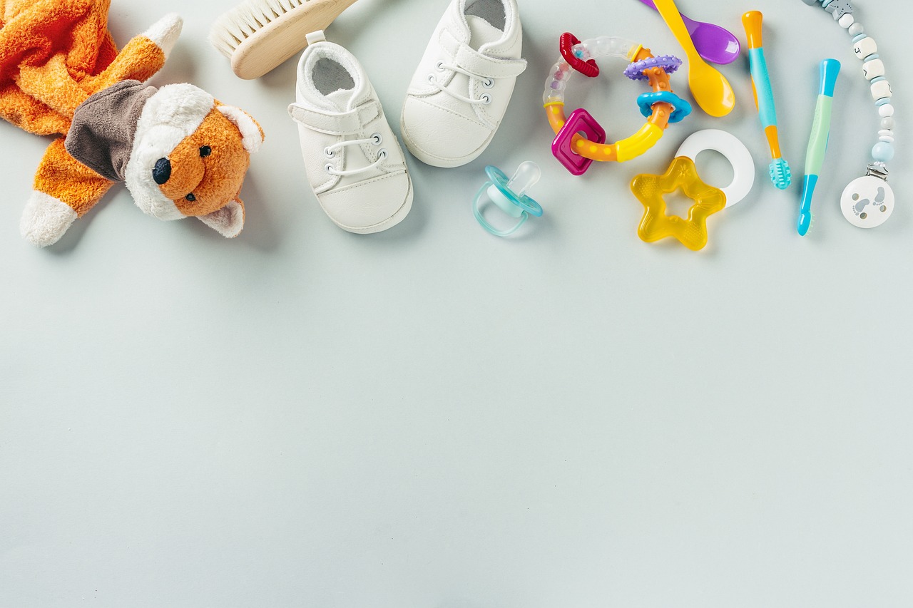 baby stuff, flat lay, copy space-5749668.jpg